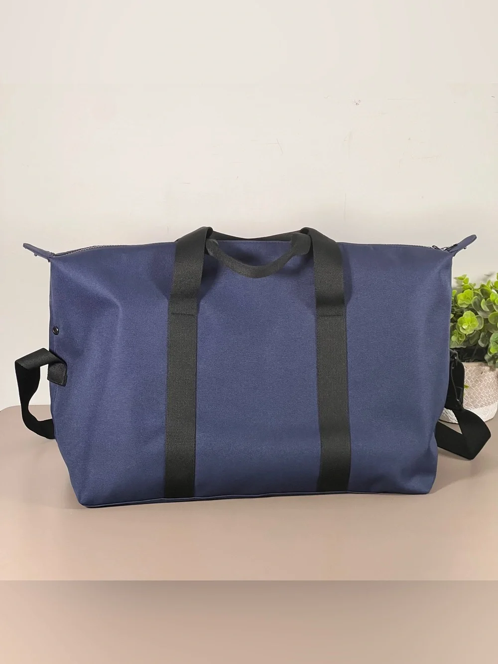 COACH Navy Blue fragrance Travel Gym duffel bag